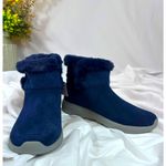 Skechers On-the-GO City Water Repellent Suede Boots Navy 8.5 Photo 2