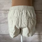 H&M Khaki pull-on shorts Photo 2