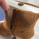 Universal Threads  TAYLOR SUEDE ANKLE BOOTS WOMEN SIDE ZIP, KITTEN HEEL TAN SZ 9 Photo 5