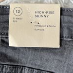 Universal Threads Universal Thread Women’s high rise Skinny jeans in light gray size 12/W31 Photo 12
