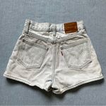 Levi's Levi’s High Rise Mom Denim Shorts Size 23 Photo 7