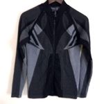 Kimberly C M Smart Running WarmUp Zip Front Top in Gray Black Geo Pattern Size M Photo 0