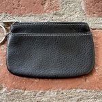 DESIGNERS GUILD coin purse Black caviar leather with zipper and ring Photo 2