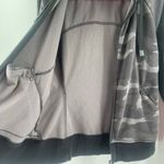 Athleta Triumph Hoodie Size Small Camo Full Zip Black Grey Fleece Lined Casual Photo 8