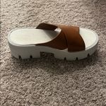 Chinese Laundry  white and brown platform sandals Sz 8.5 Photo 2