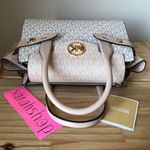 Michael Kors Set Photo 16