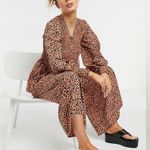 ASOS  DESIGN Shirred Bodice V-Neck Jumpsuit Photo 5