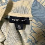 Studio Park Sweater Women Size XS Blue White Knit Floral Icy Blue Preppy QVC Photo 2