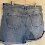 Old Navy high rise exposed button fly denim jean shorts women’s size 16 Photo 5