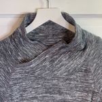 Athleta Gray Techie Sweat Track Yoga Sweatshirt Top W-140 Size Small Photo 2