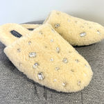 Vineyard Vines Women's Cream Shearling Slippers Embellished Rhinestones Size 9 Photo 0