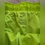 Nike Tempo Dri Fit Women’s Sz XL Bright Cactus Brief Lined Running Shorts Photo 4