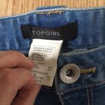 Women’s Top Girl Stretchy Distressed Jean Shorts Waist Measures 31” Blue Size undefined Photo 3