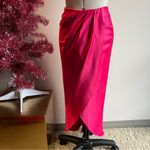 Revolve NWOT  hot pink tulip hem midi skirt Photo 9