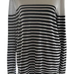 Gap  Women’s Black and White Striped Sweater Sz M Photo 0