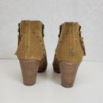 Guess Womens Boots Size 7.5 Tan Side Zip Almond Toe Studded Chucky Ankle Heel Photo 31