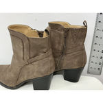 Naturalizer Womans  Tiffany Brown Faux Leather Strap Block Heel Ankle Boots 7 M Photo 3