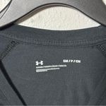 Under Armour  Women Black Long Sleeve Loose T-shirt Size Small. Photo 2