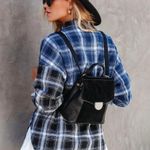 VICI CLAUDETTE CROSSBODY BACKPACK - BLACK Photo 2