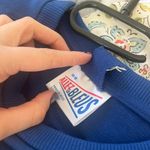 blue sweatshirt Photo 3