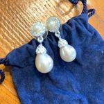 Carolee vintage Pearl and rhinestone earrings Silver Photo 1