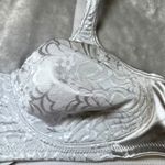 Playtex 18 Hour Ultimate Lift & Support Bra 40B Silver Jacquard Full Coverage Photo 8