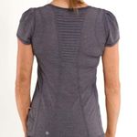 Lululemon Athletica Run: Back On Track Short Sleeve Tech Tee in Coal Size 8 Photo 1