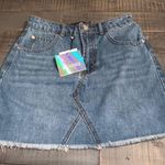 Missguided Misguided Petite Clean Fray Hem Denim Mini Skirt Size 0 NWT Photo 0