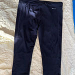 Nike Women’s  Black Capri and Colorblock Leggings Set Size Medium Photo 4