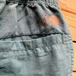 The North Face  DW Blue Nylon Hiking Outdoor Belted Shorts Women's Large Size L Photo 5