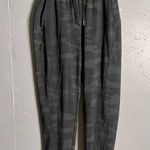Sweaty Betty [Small Explorer Trouser in Black Tonal Camo. Size 2 Photo 1