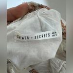 saints and secrets‎ Floral Ruffle Romper Size Small White Photo 2