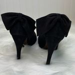 Vera Wang black suede bow accent pumps heels stilettos platform size 9M 4.25” Photo 4