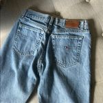 Tommy Hilfiger Vintage Classic Blue Light-Washed Denim Jeans Size 2 Photo 9