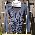 Last Tango M/L scoop neck ruched gray puckered fitted long sleeve top shirt EUC Size M Photo 3