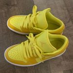 Air Jordan 1 Low Pollen Yellow Sneaker 6.5 Photo 1