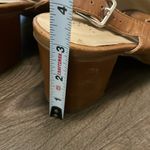 Andrew Geller  Tan Slingback Sandals w/ Silver Circular Designs, Size 9M Photo 5