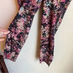 Lululemon  Base Pace High-Rise Crop 23"
Stencil Blossom Red Multi Photo 8