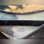 No Boundaries  Black and Cream TShirt Photo 1