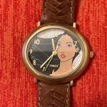 Disney Vintage gold tone quartz movement TIMEX Pocahontas leather band wrist watch! Photo 3