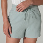 7 Diamonds Restoration Textured Knit Shorts XS athleisure workout yoga travel Green Photo 0