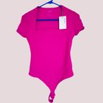 NWT REORIA Hot Pink Square Neck Cap Sleeve Bodysuit Photo 1