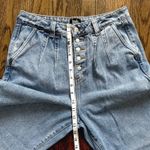 Simple Society  Mom Jeans 7/28 High Waist Button Fly Distressed Hem Light‎ Wash Photo 2