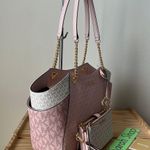 Michael Kors Purse And Wallet Photo 3