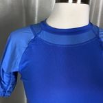 Oakley  Top‎ Photo 1