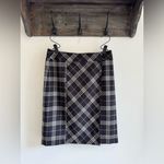 Brooks Brothers Black and Cream A-Line Plaid Skirt sz 6 Photo 1