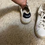 VEJA  Campo Sneaks Size womens 6 Photo 9