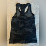 Athleta Momentum Camo Racerback Tank Black Gray Seamless Fitted Gripper Medium Photo 6