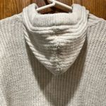 American Eagle  Cream Ribbed Knit Hooded Sweater - Size Medium Photo 7