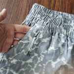 Vuori  Women's Gray Leopard Chic Casual Outdoor Workout Athleisure Shorts Size S Photo 2